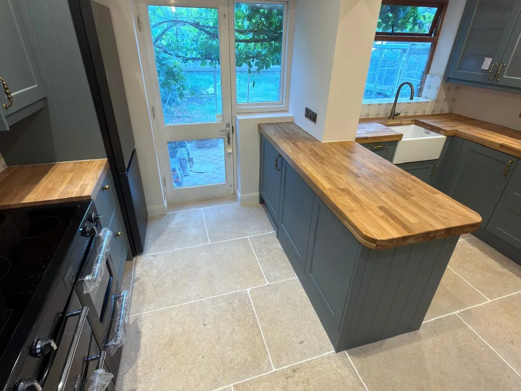 Kitchen cabinetry and worktops from Matthew 633's own project gallery